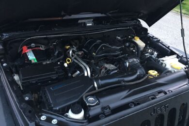 picture showing how the engine was After cleaning, Engine Shampoo services, clean engine bay area. clean car engine. Degrease Engine. interior detailing, engine detailing