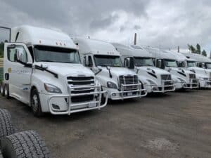 Picture Showing Commercial Semi Truck detailing Service, mobile truck detailing